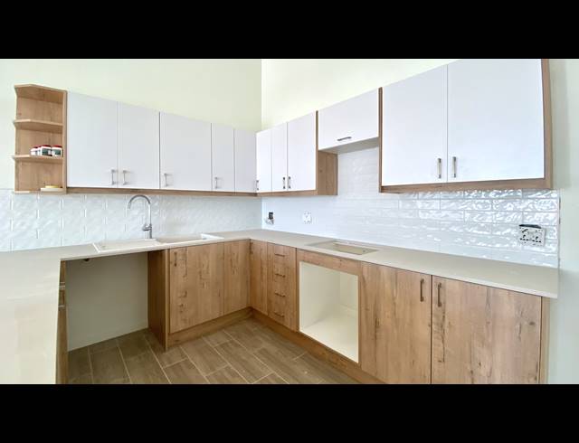 2 BEDROOM TOWNHOUSE FOR SALE IN VELDDRIF